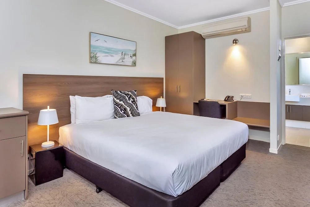 New Haus by Hougoumont Hotel, former Bannister 22