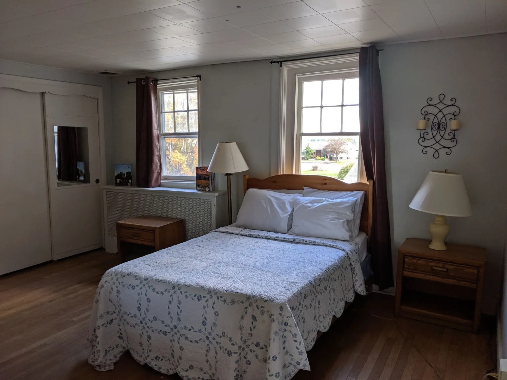 Spruce Lane Lodge and Cottages