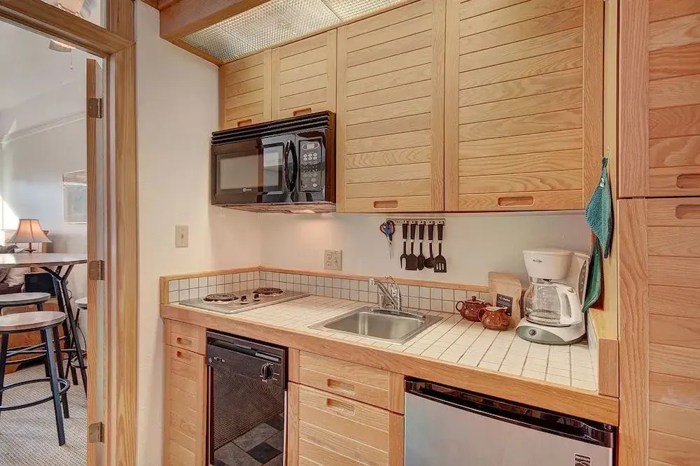 2762 Slopeside by RedAwning