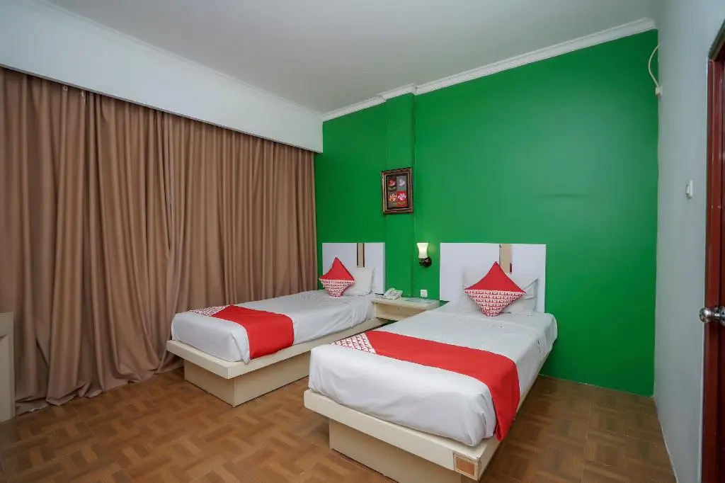 OYO 575 Blessing Hotel