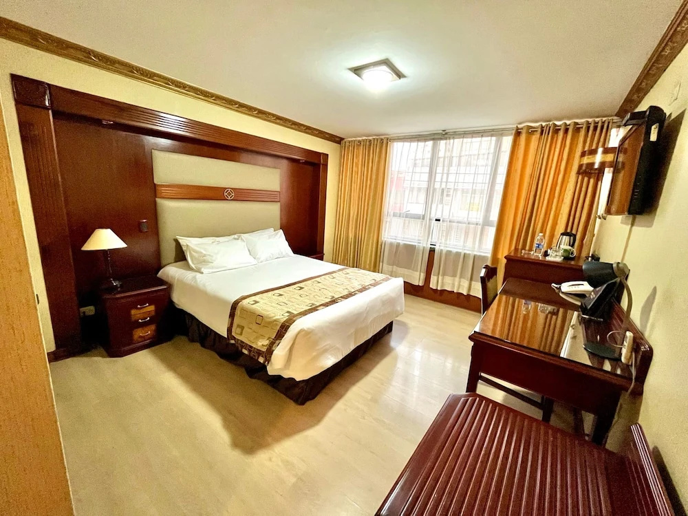Hotel Oro Inn
