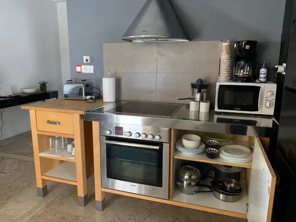 Modern Apartments close to Hospitals and OAKA
