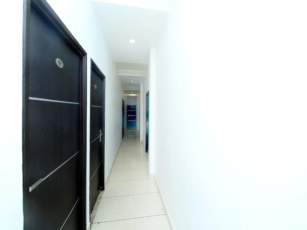 OYO 44541 Hotel Nanda