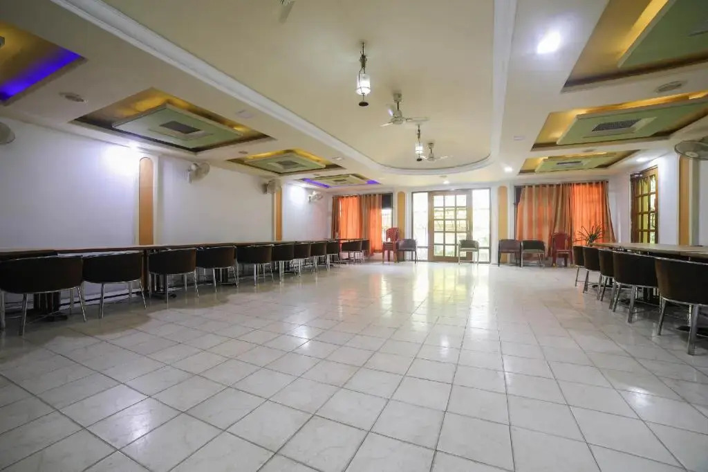 Jayshrea Recreation Club by OYO Rooms