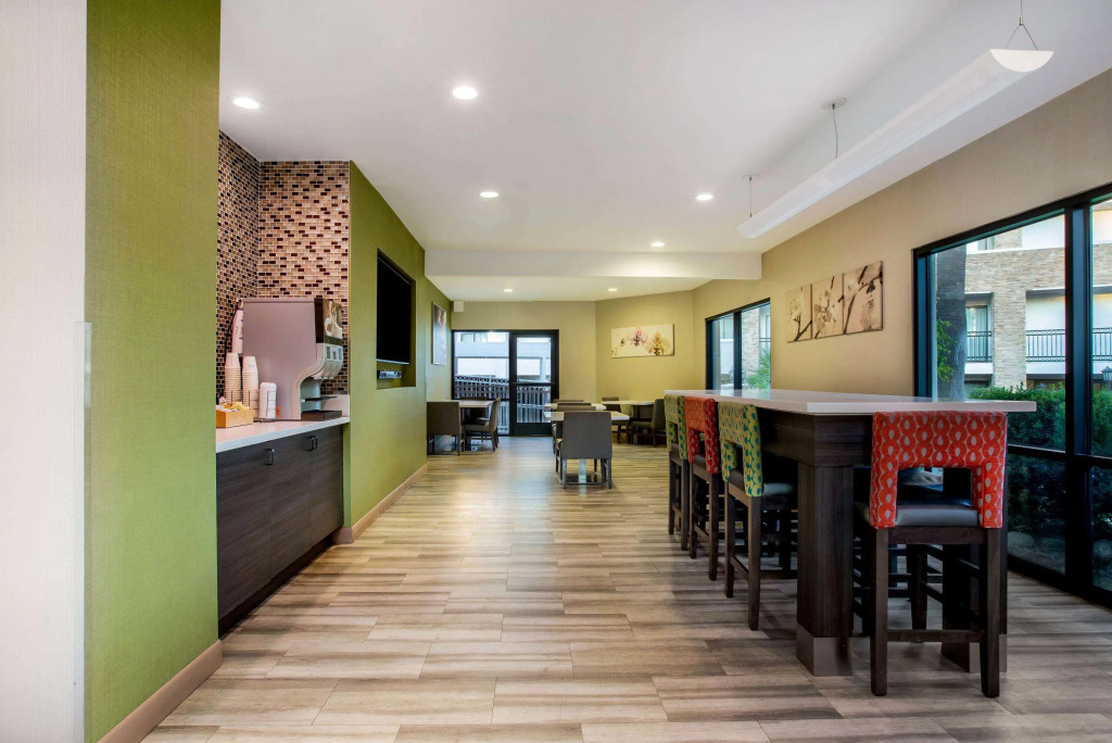 La Quinta by Wyndham Pomona