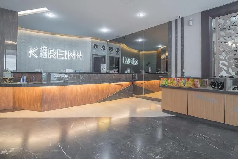 RedDoorz Plus near Harbour Bay Mall Batam