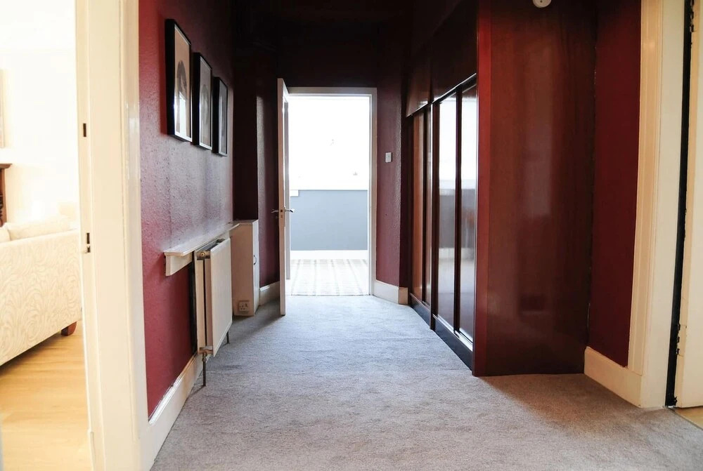 Glasgow Road Apartment
