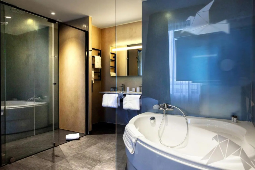 Kyriad Prestige Amiens Poulainville - Hotel and Spa