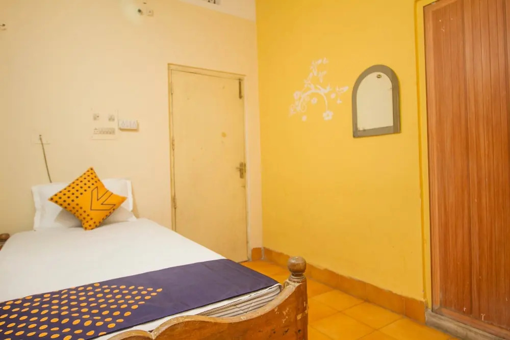 SPOT ON 48821 Hotel Chitra