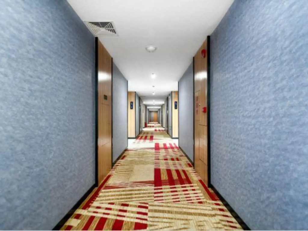 Lanli Lily Hotel (Yangjiang East Huicheng Branch)