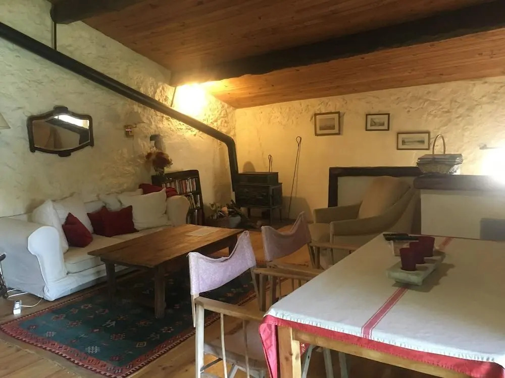 Chez Janie Hirst
