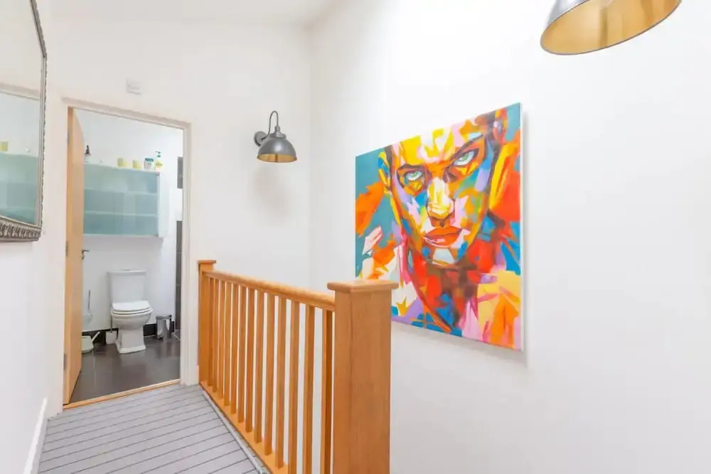 Spacious 2 Bedroom Apartment in Converted Warehouse in Brixton
