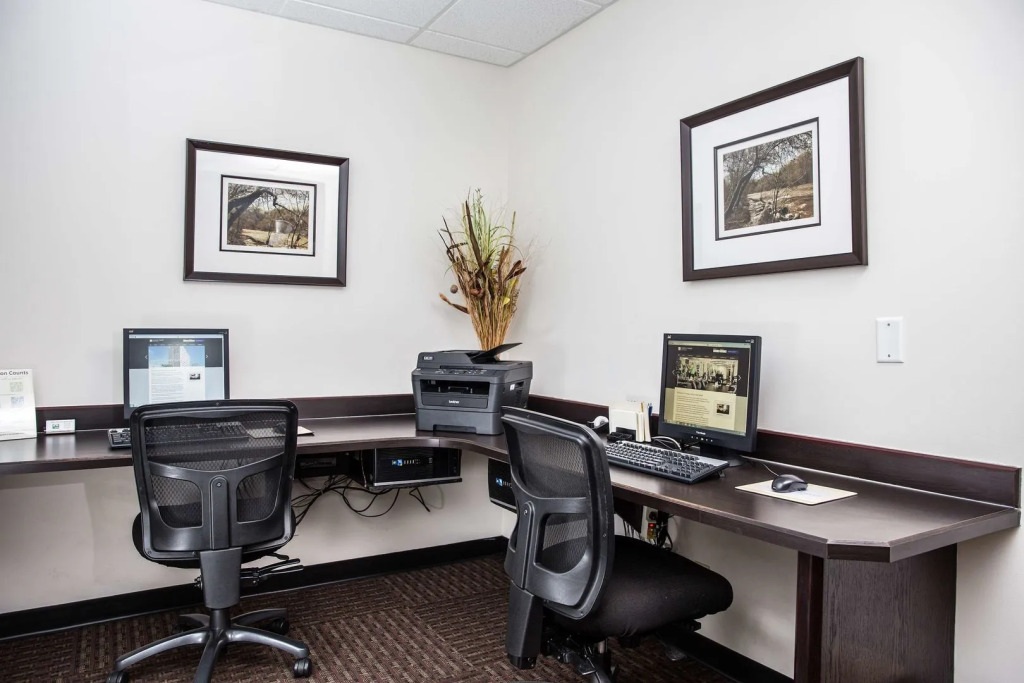 Campus Tower Suite Hotel