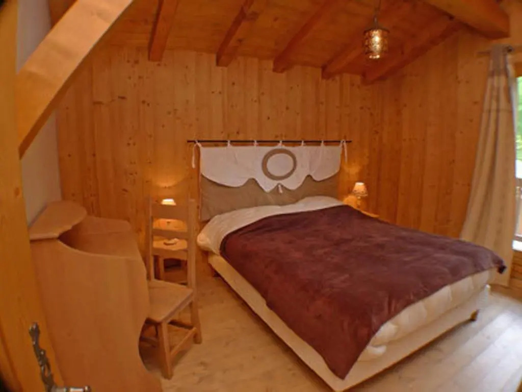 Chalet spacieux 12 pers, animaux admis, parking, Wi-Fi - FR-1-629-1
