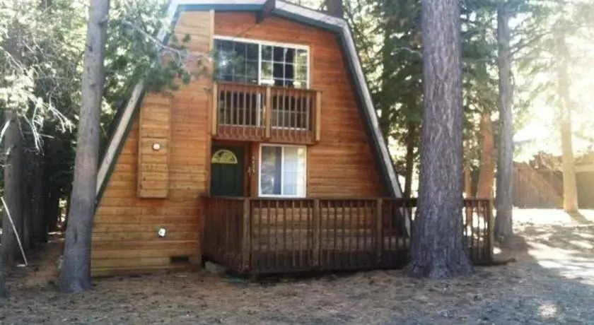 RedAwning Northwoods Cabin