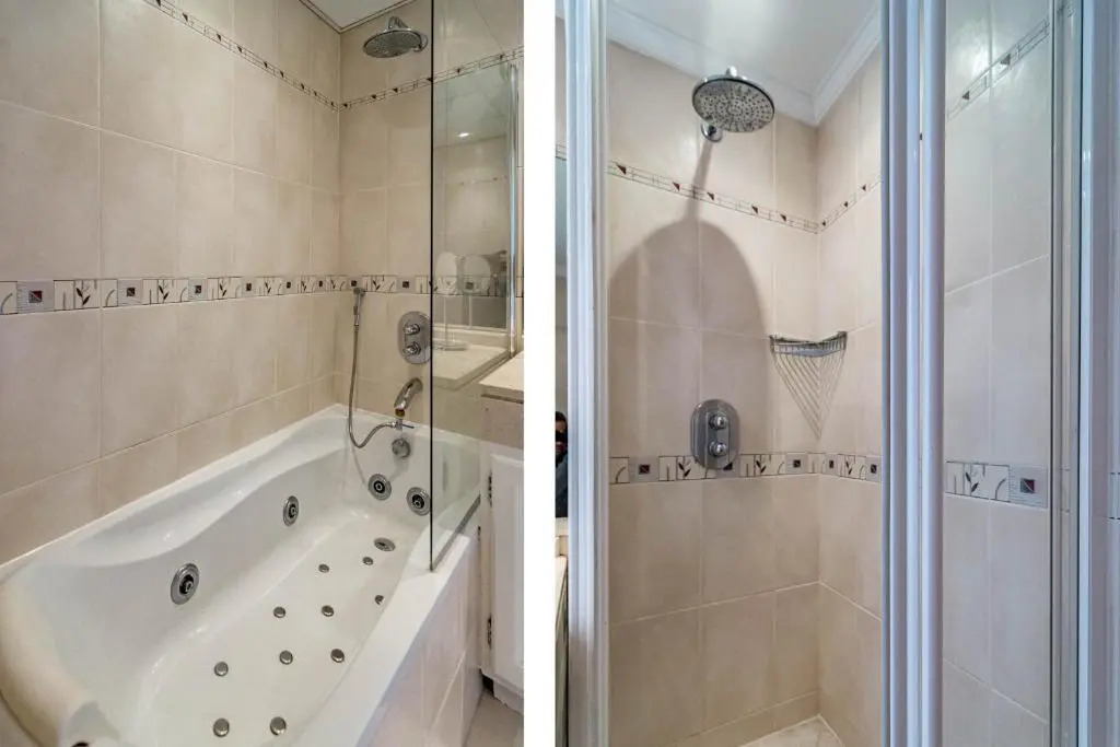 CB1- Sweet flat, shared pool in perfect location