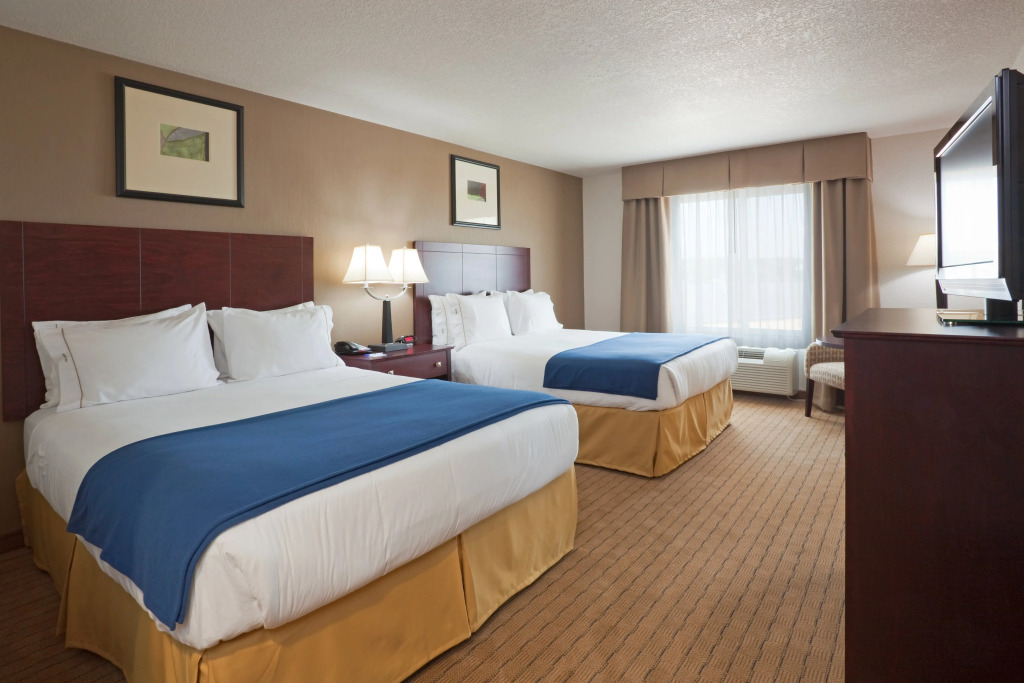 Holiday Inn Express Hotel & Suites Antigo by IHG