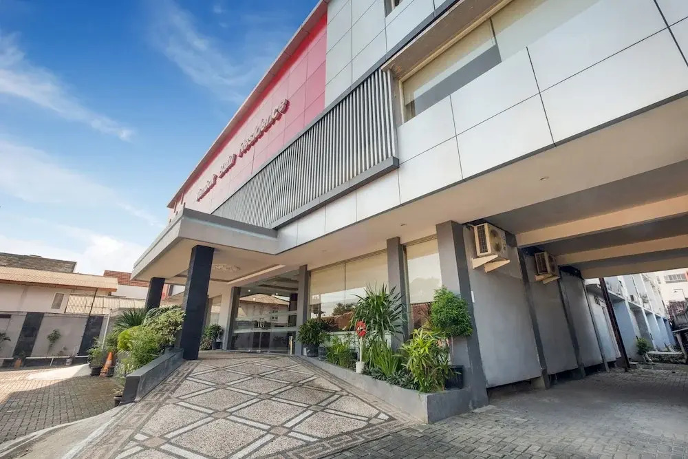 OYO Flagship Tembok Batu Residence