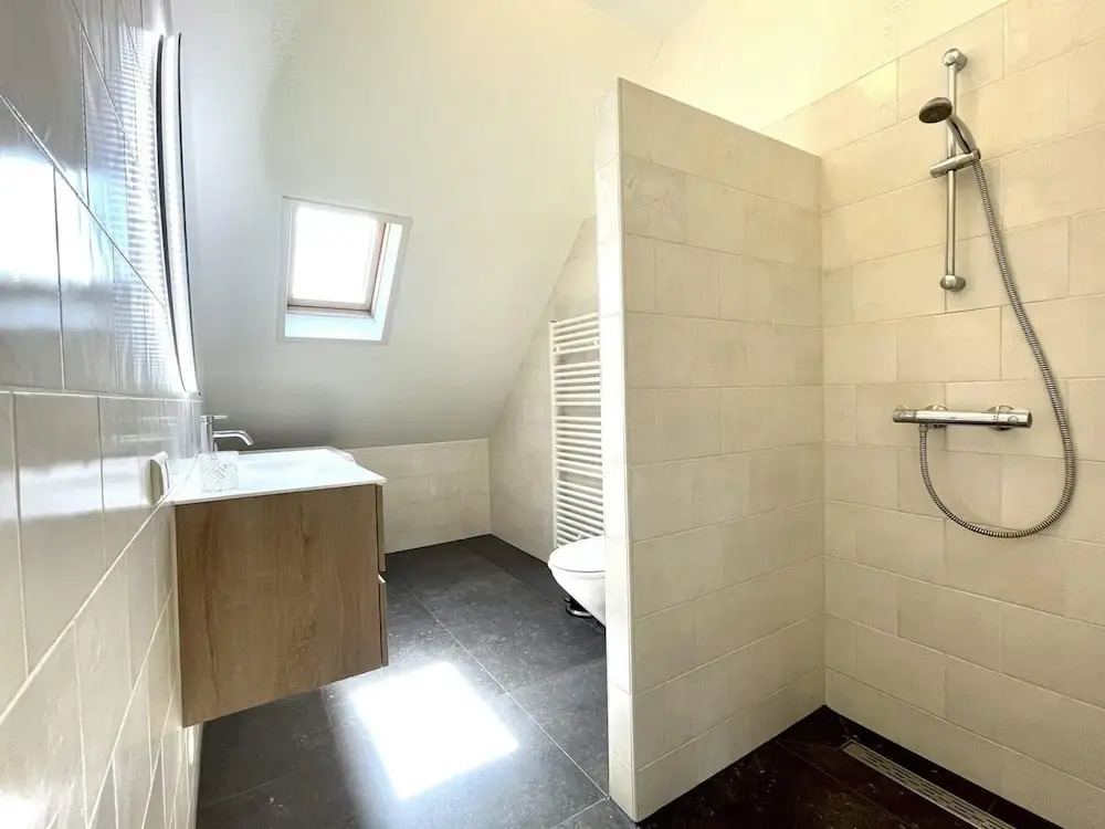 3-person Apartment Near Forest
