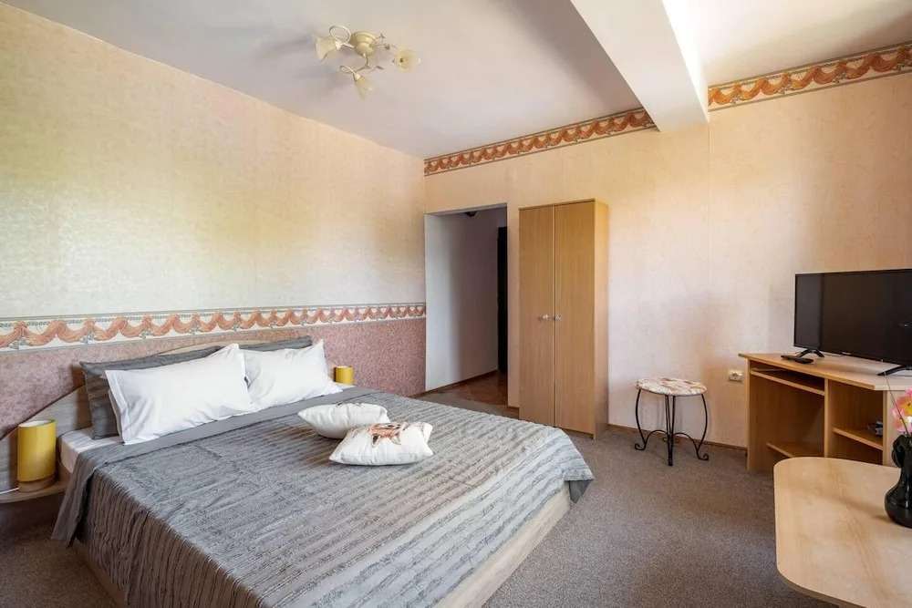 Lovely 5-bed Authentic House in the Arbanasi