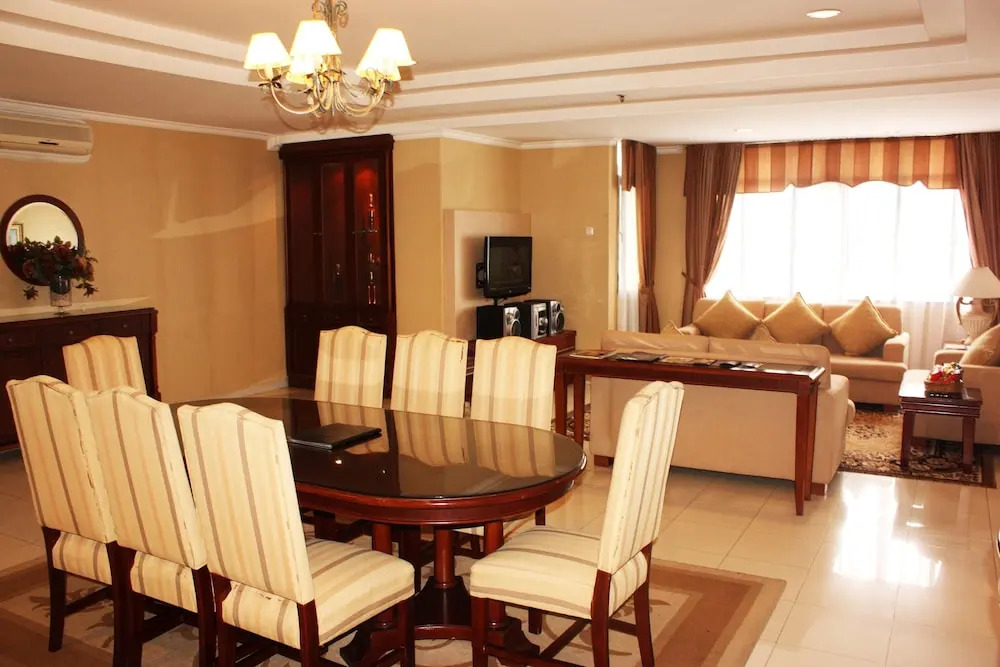 Travellers Suites