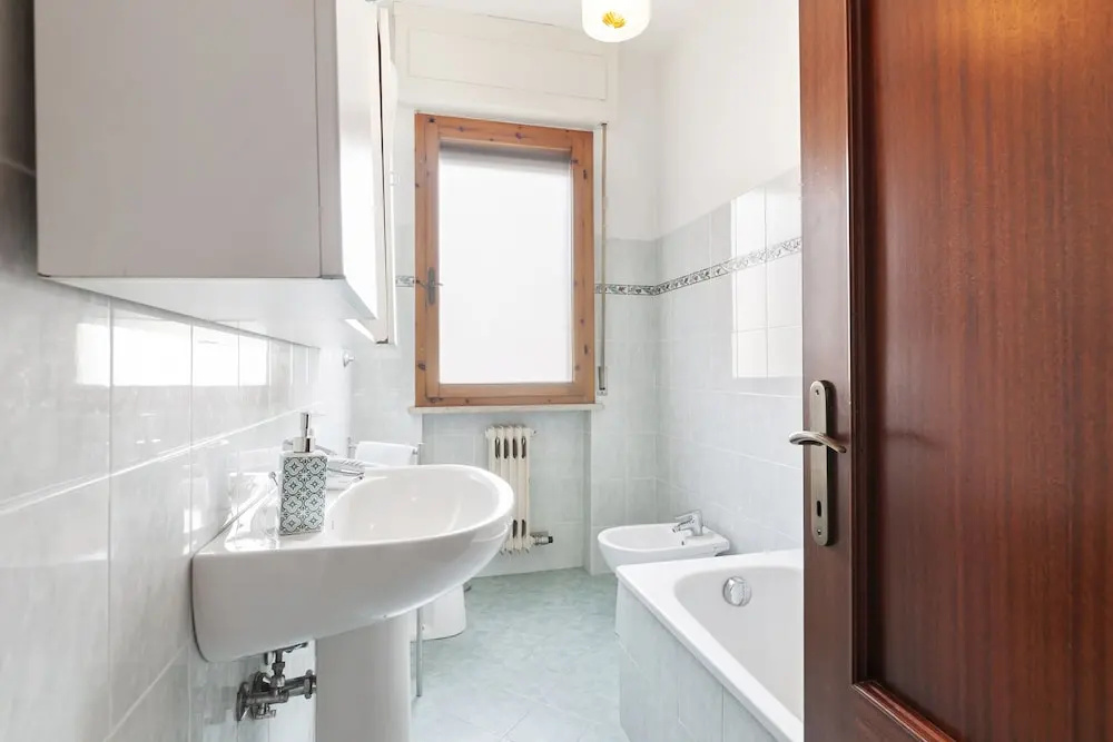 Pisa Hospital Apartment with Parking and Balcony