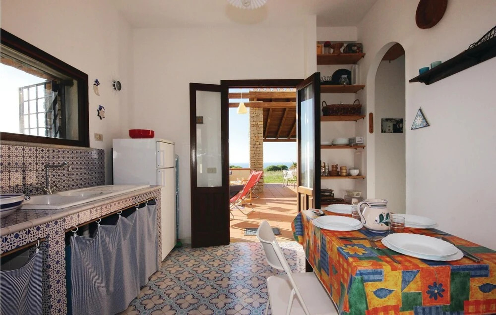 Beautiful Home in San Vito lo Capo -tp- With 2 Bedrooms