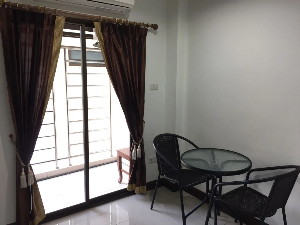 Taevaraj Place