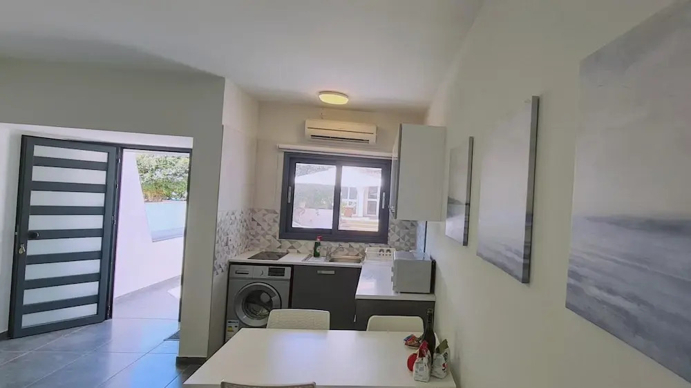 14 AN - 114 Nissi Twins Apartment