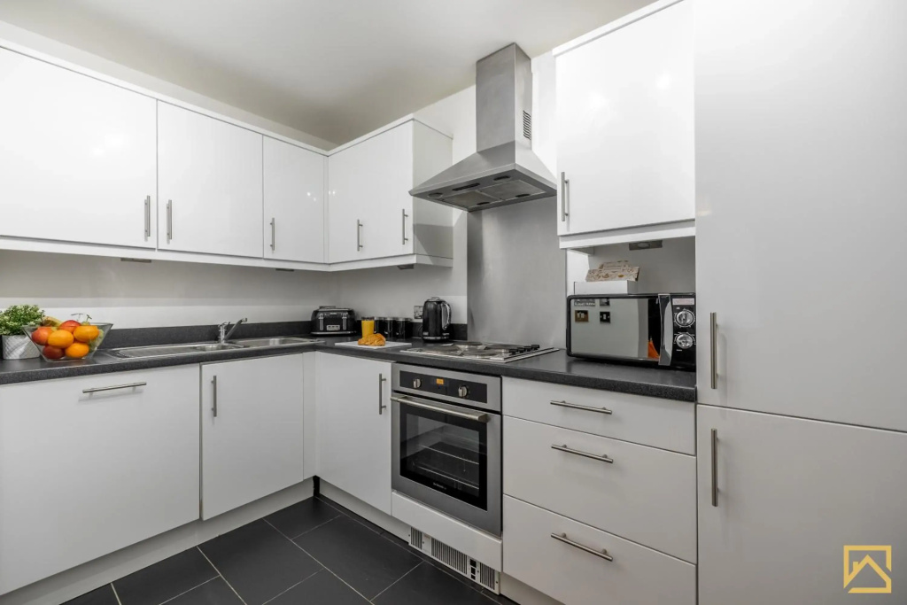 Modern 1 bed in central MK, Free Parking, Smart TV, Manhattan House