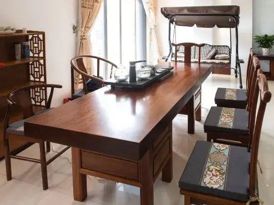 Dongxing Guomen e Homestay