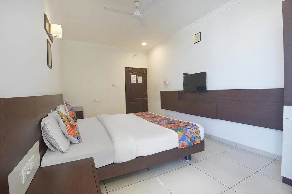 Fabhotel The Grand
