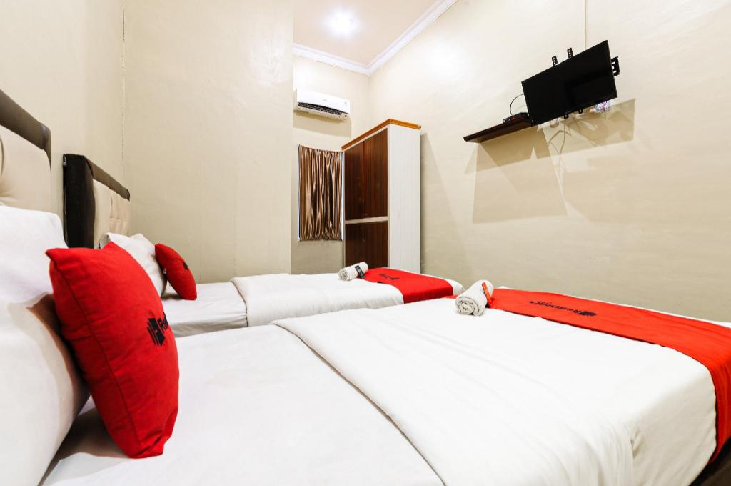 RedDoorz Plus near Universitas Sumatera Utara