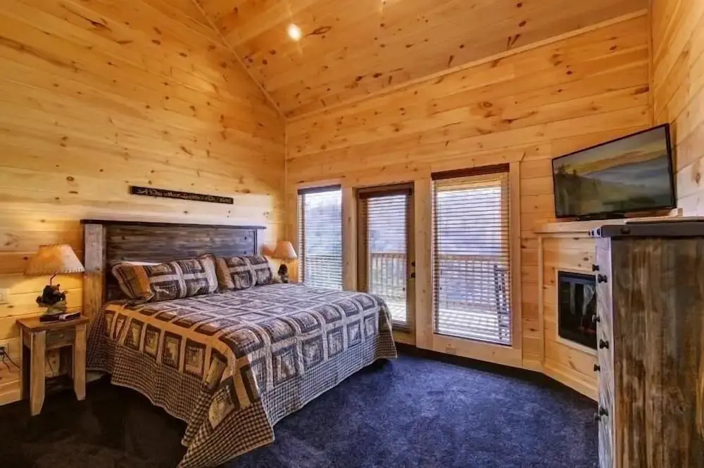 Country Cozy 4 Bedrooms 5 Bathrooms Home