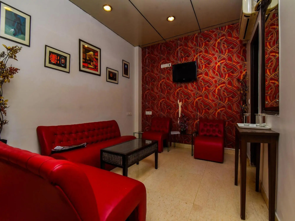 Oyo Rooms Lajpat Nagar Market