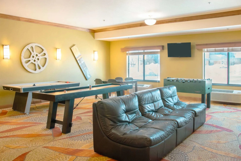 Comfort Inn & Suites Grand Forks near Alerus Center