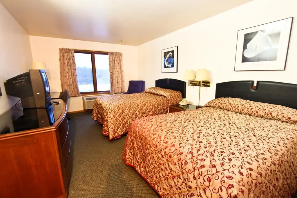 Luck Country Inn