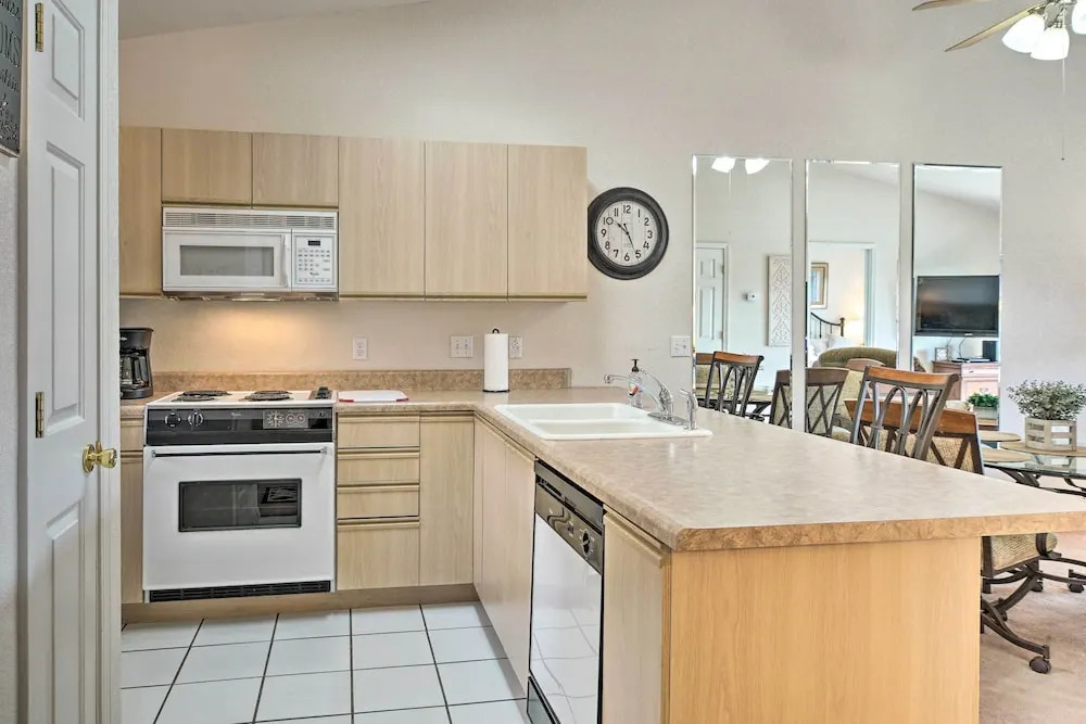 Condo w/ Family Amenities, 3 Mi to Branson Strip!