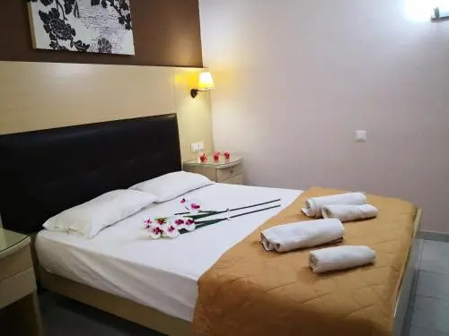 Rose Club Hotel