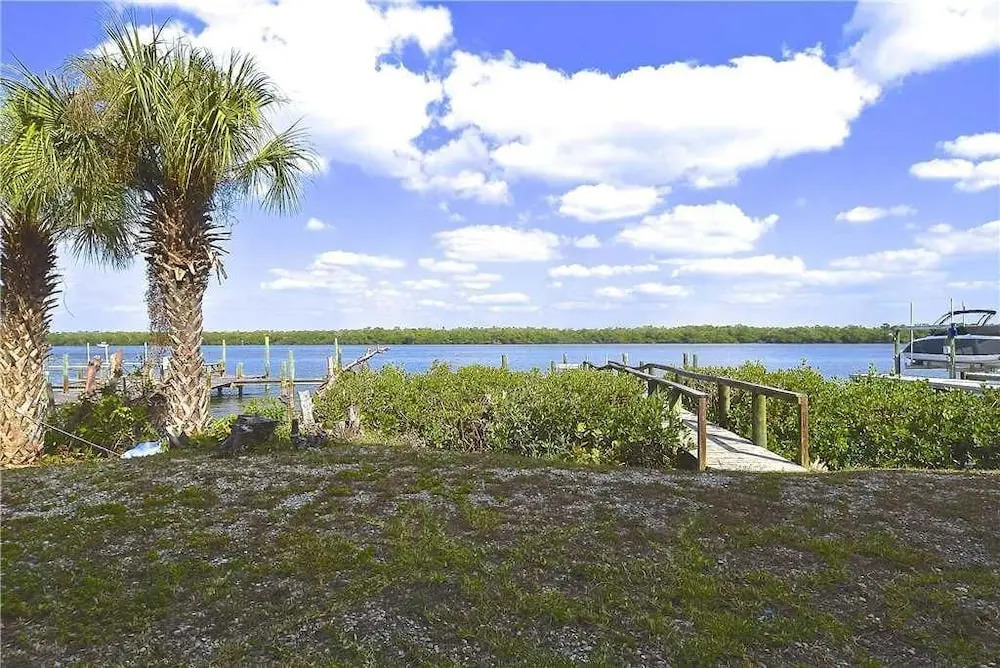 Bay Star 1 - Two Bedroom Home