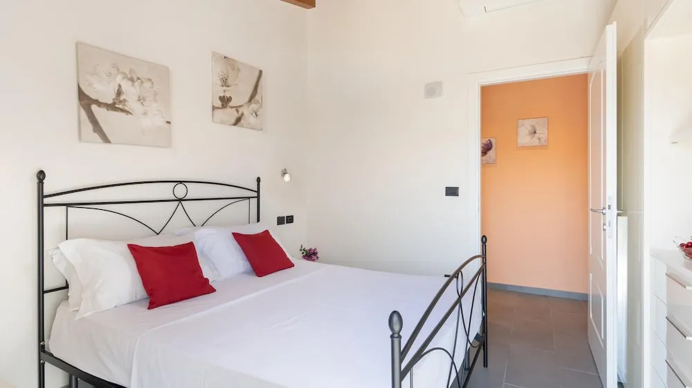 VILLA VITTORIO 6&2 Emma Villas
