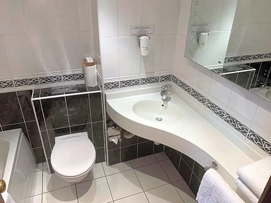 Littlebury Hotel