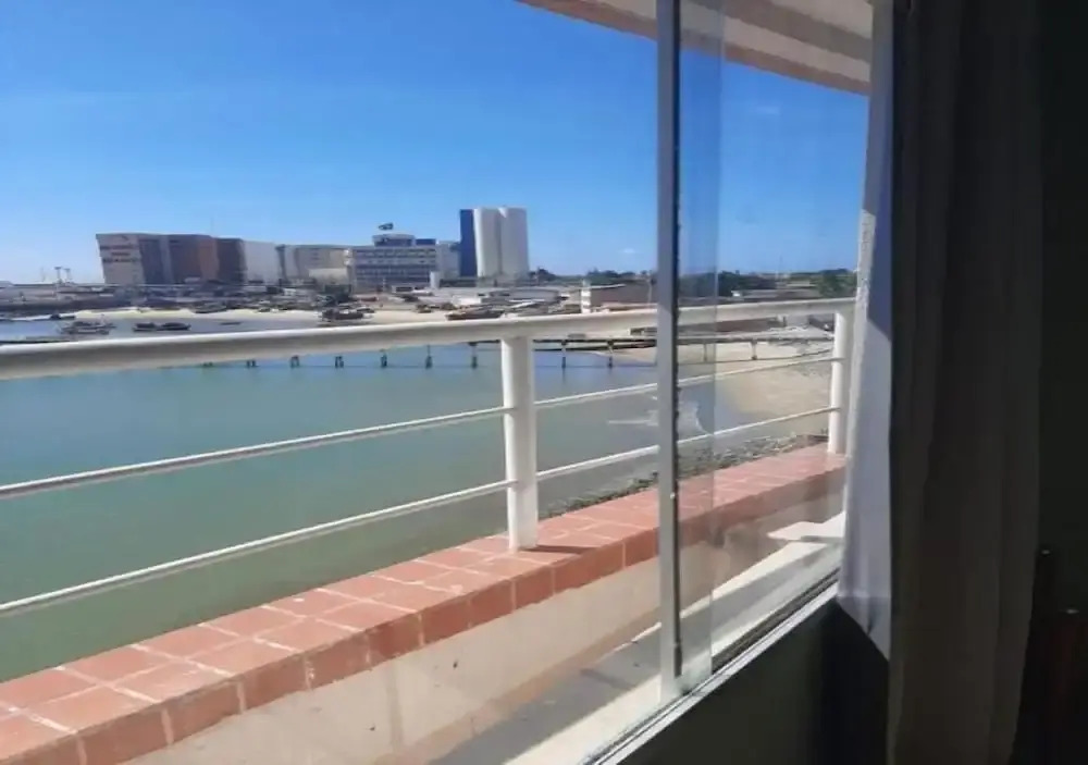 Yacht Coast