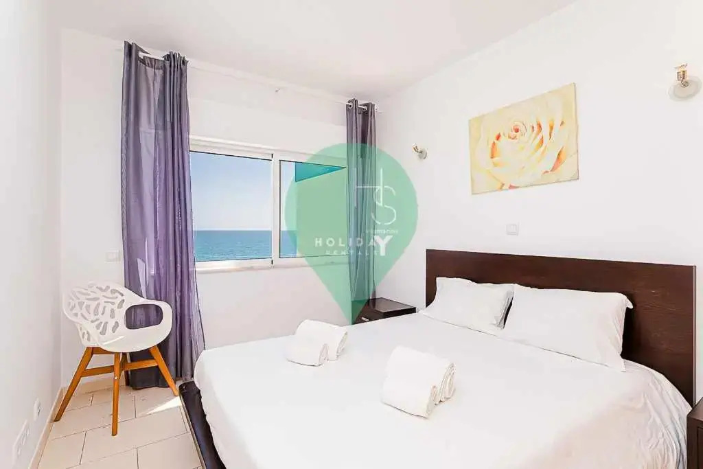 Frente praia SIM Apartamento T3 na praia de Quarteira