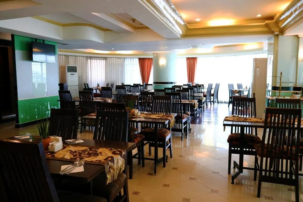 Oxford Suites Makati