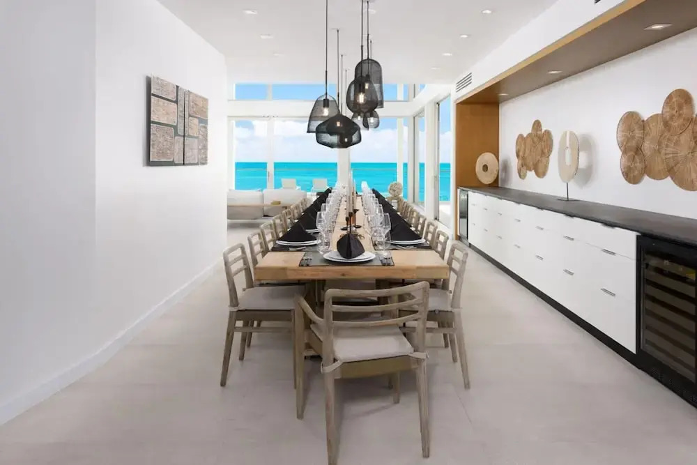 La Mer Villa South Oceanfront Luxury on Sapodilla Bay