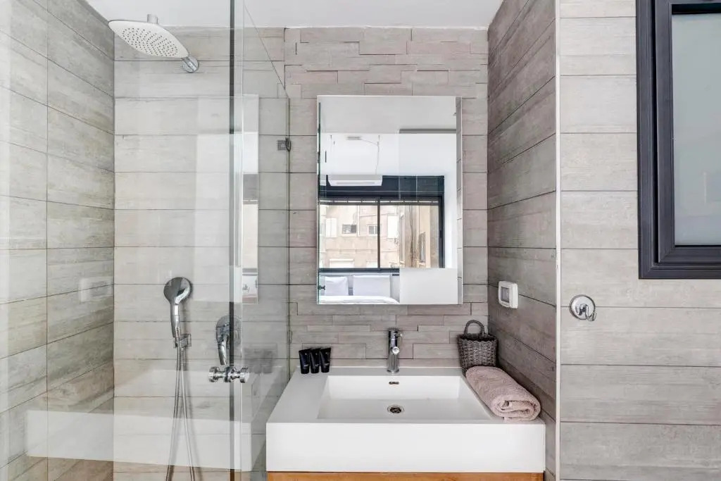 Nordau BLVD 2 Bedrooms