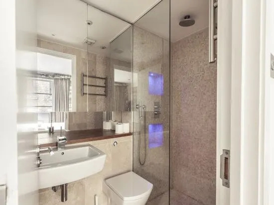 Long Lane Penthouse