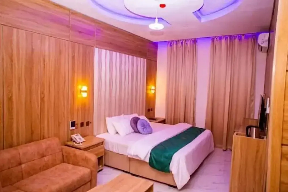 Greenview Hotel and Apartment