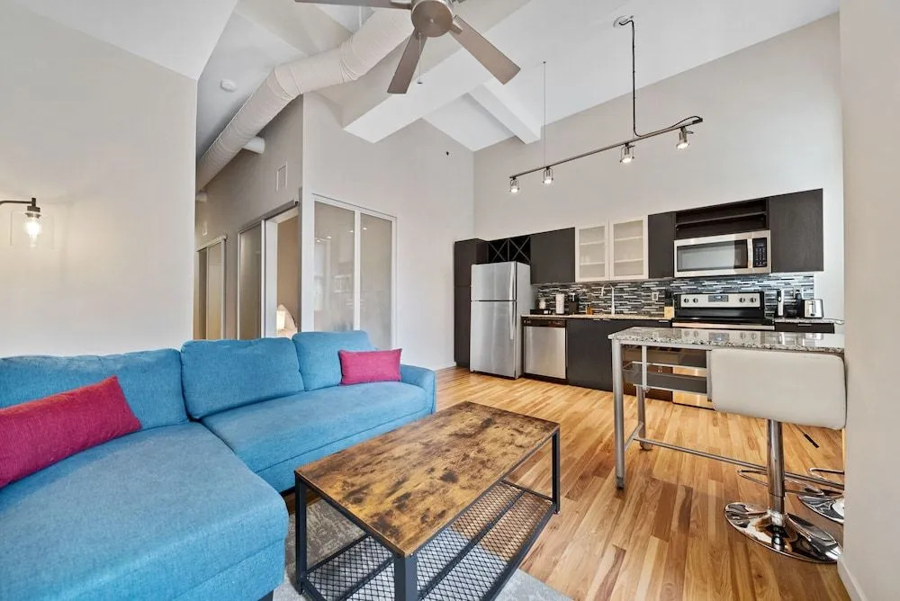Cincinnati City Club Apartments by Airriva
